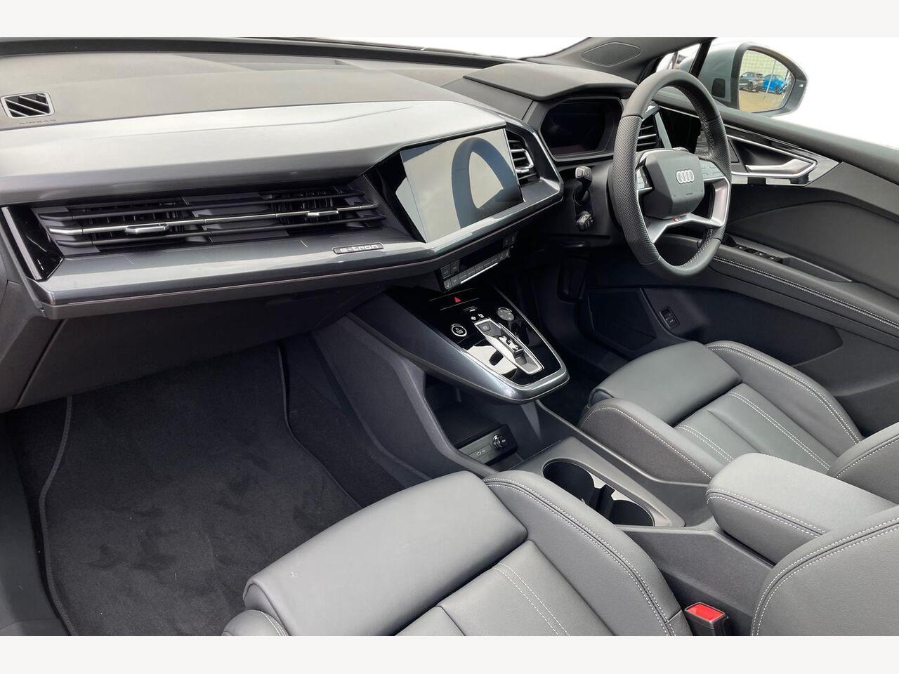 Used Audi Q4 e-tron 2026 for sale - 78004959: Photo 2