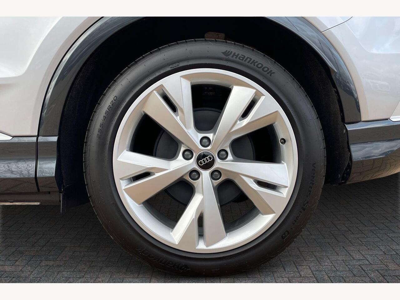 Used Audi Q4 e-tron 2026 for sale - 78004959: Photo 5