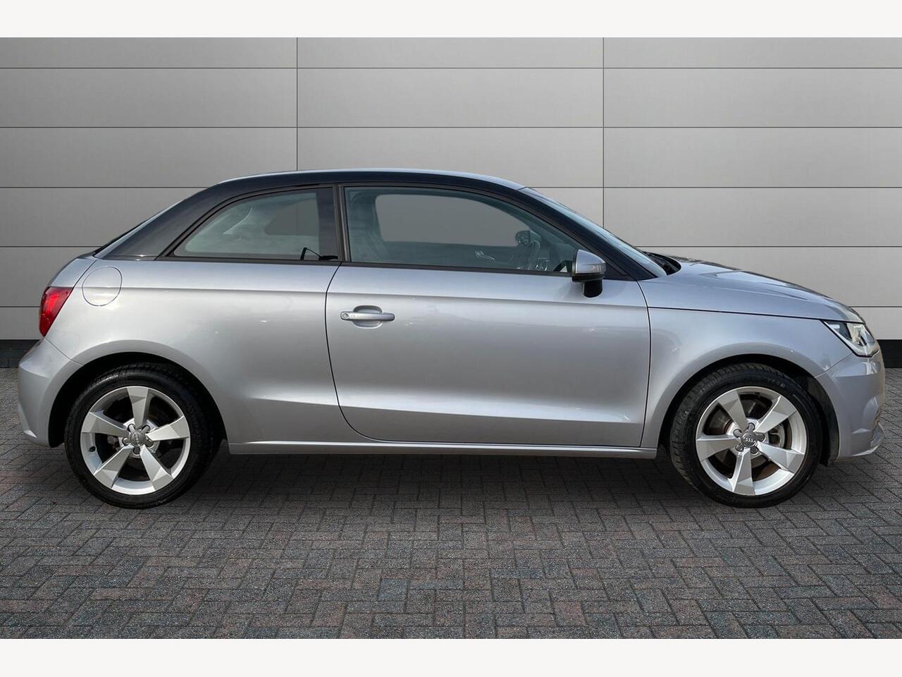 Used Audi A1 2016 for sale - 77614067: Photo 4