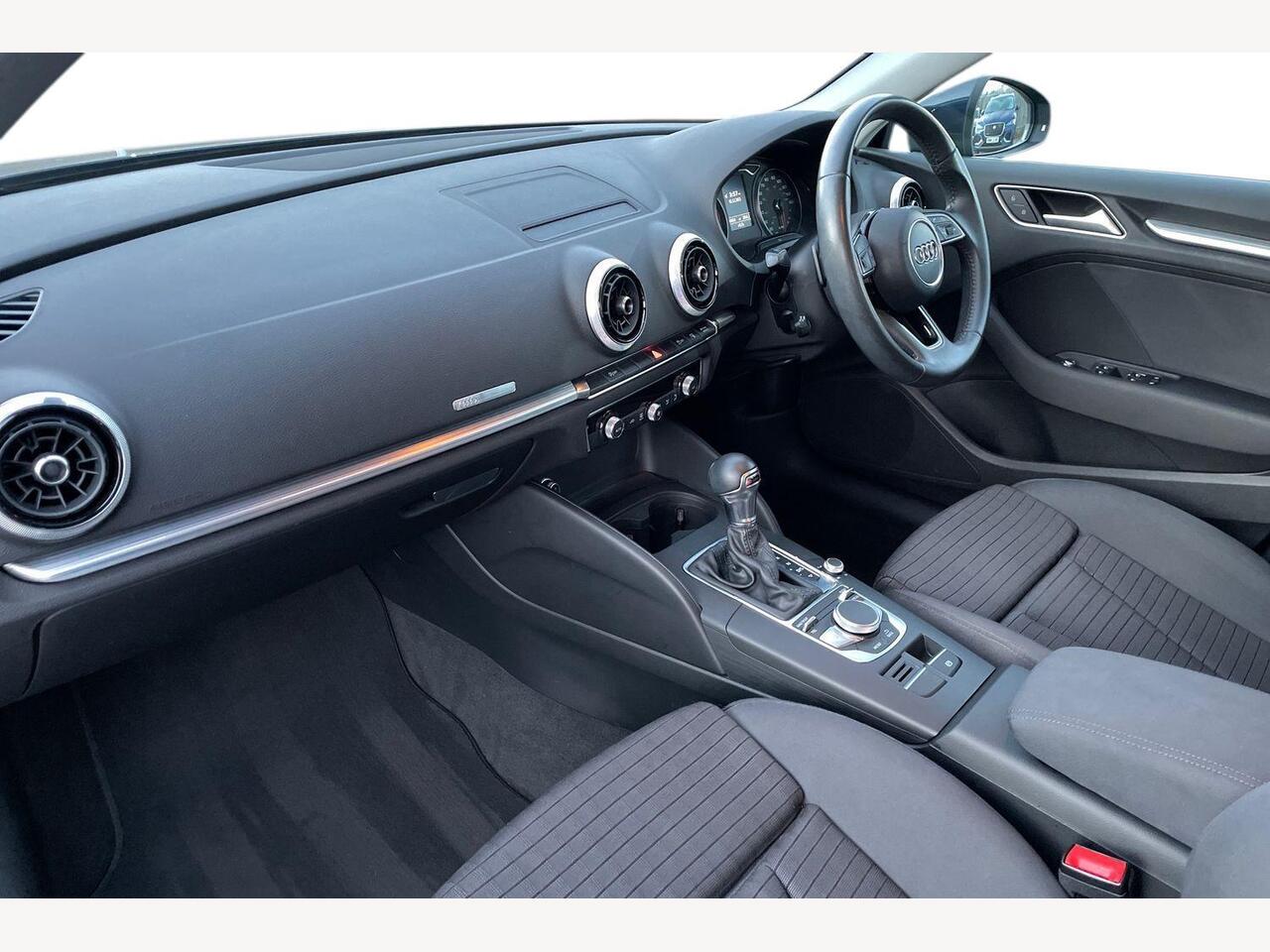 Used Audi A3 2016 for sale - 76966475: Photo 2