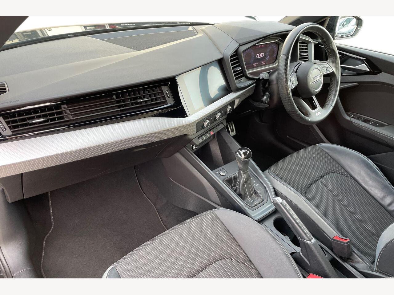 Used Audi A1 2019 for sale - 77164061: Photo 2