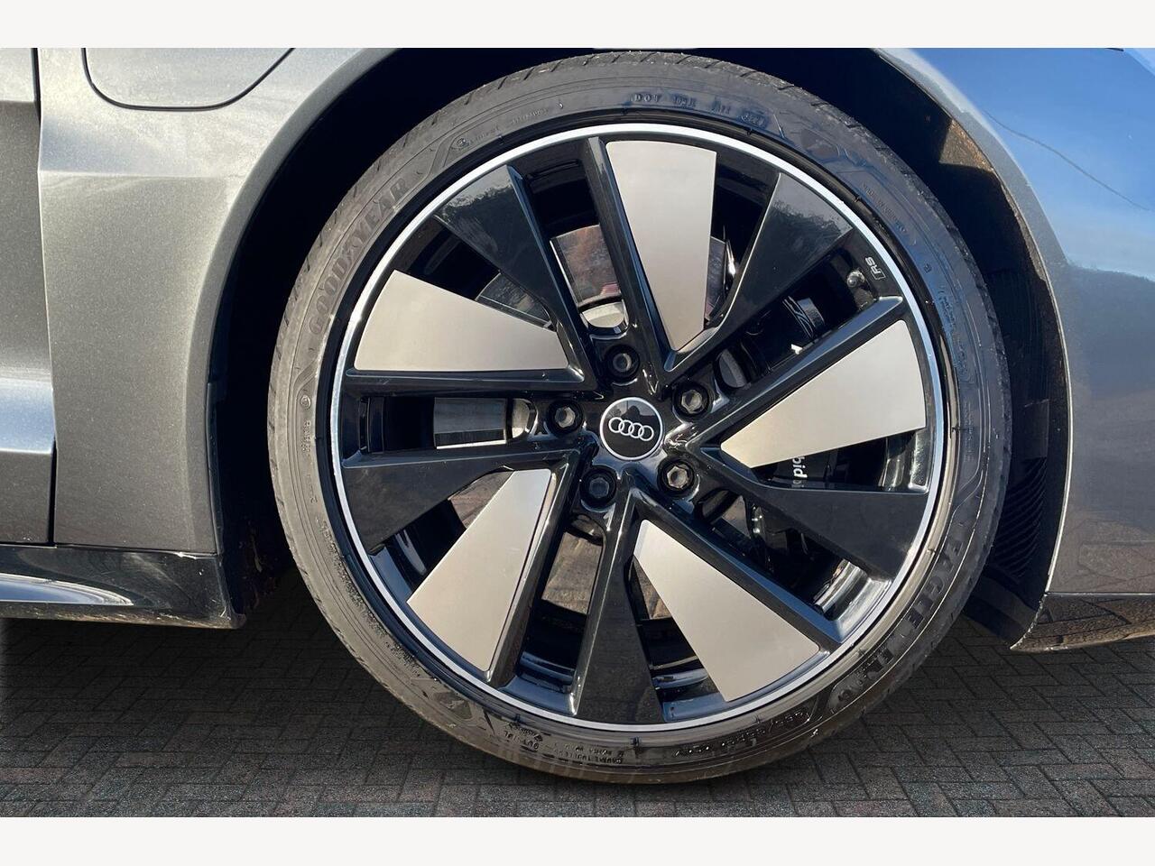 Used Audi RS e-tron GT 2021 for sale - 76674093: Photo 5