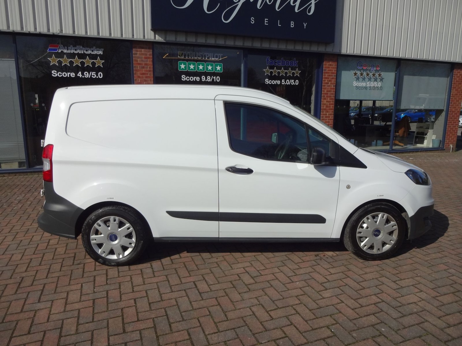 Used Ford Transit Courier 2015 for sale - 78049929: Photo 8