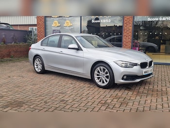 2015 - 320i SE 4dr