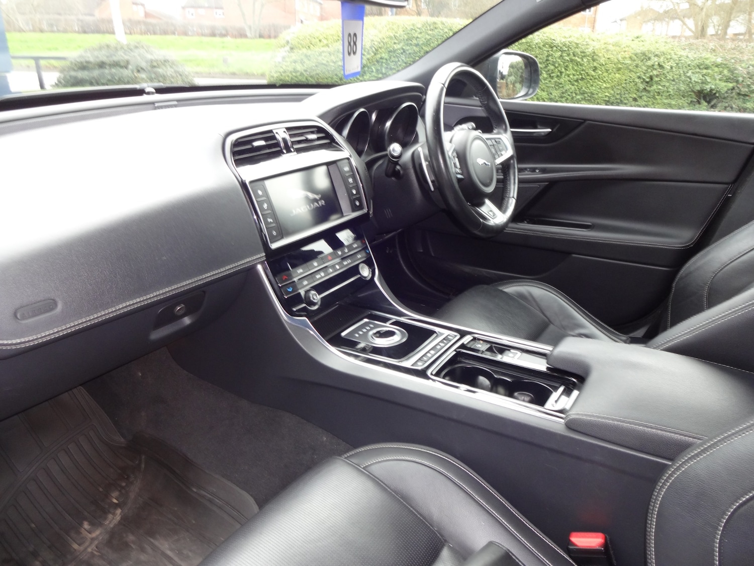 Used Jaguar XE 2018 for sale - 77687787: Photo 15