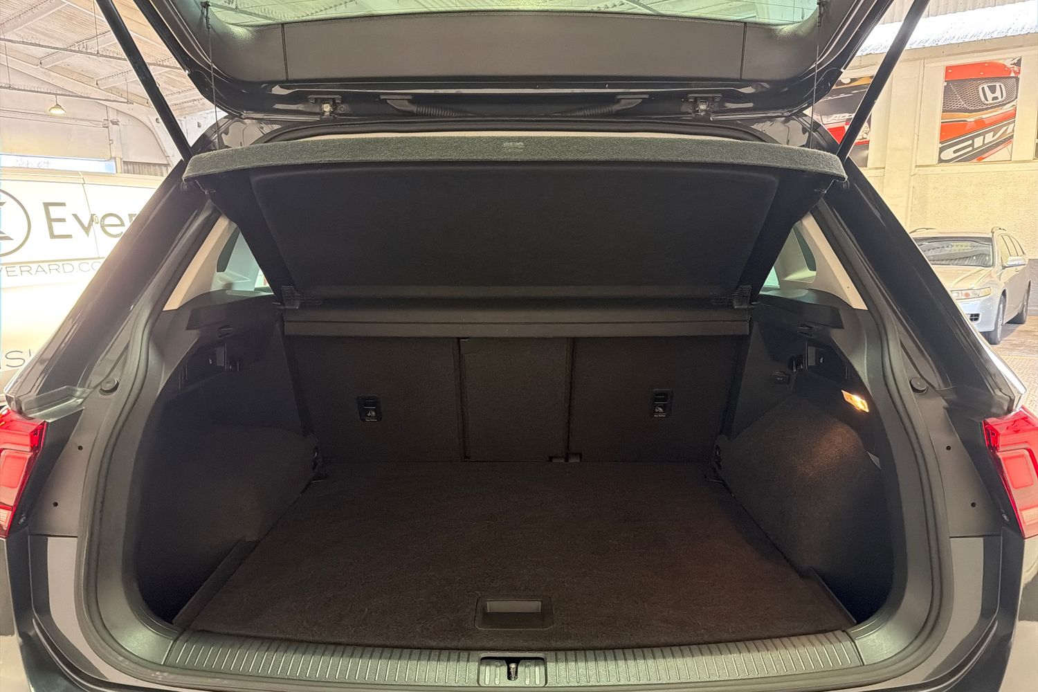 Used Volkswagen Tiguan 2017 for sale - 77046338: Photo 10