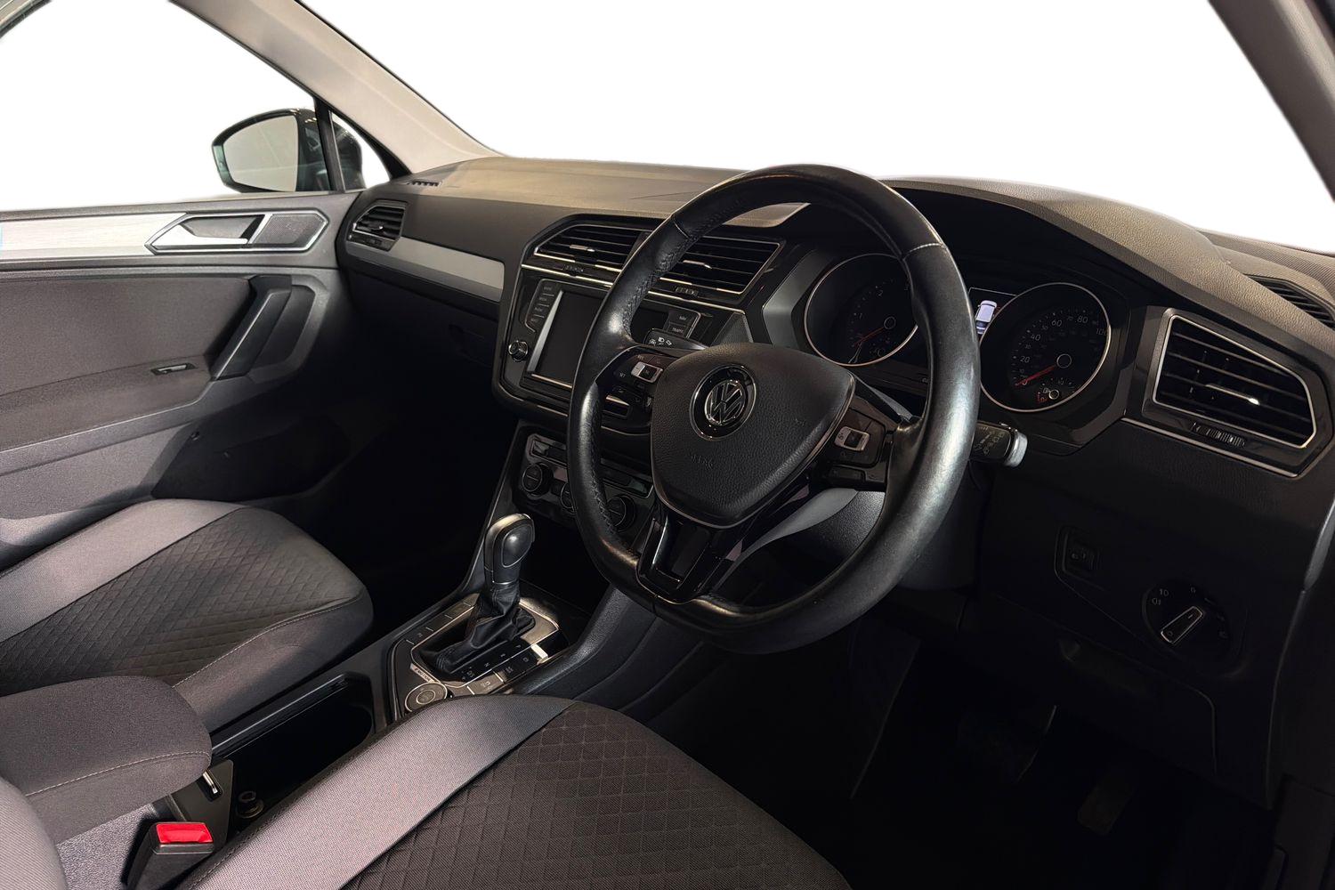 Used Volkswagen Tiguan 2017 for sale - 77046338: Photo 12