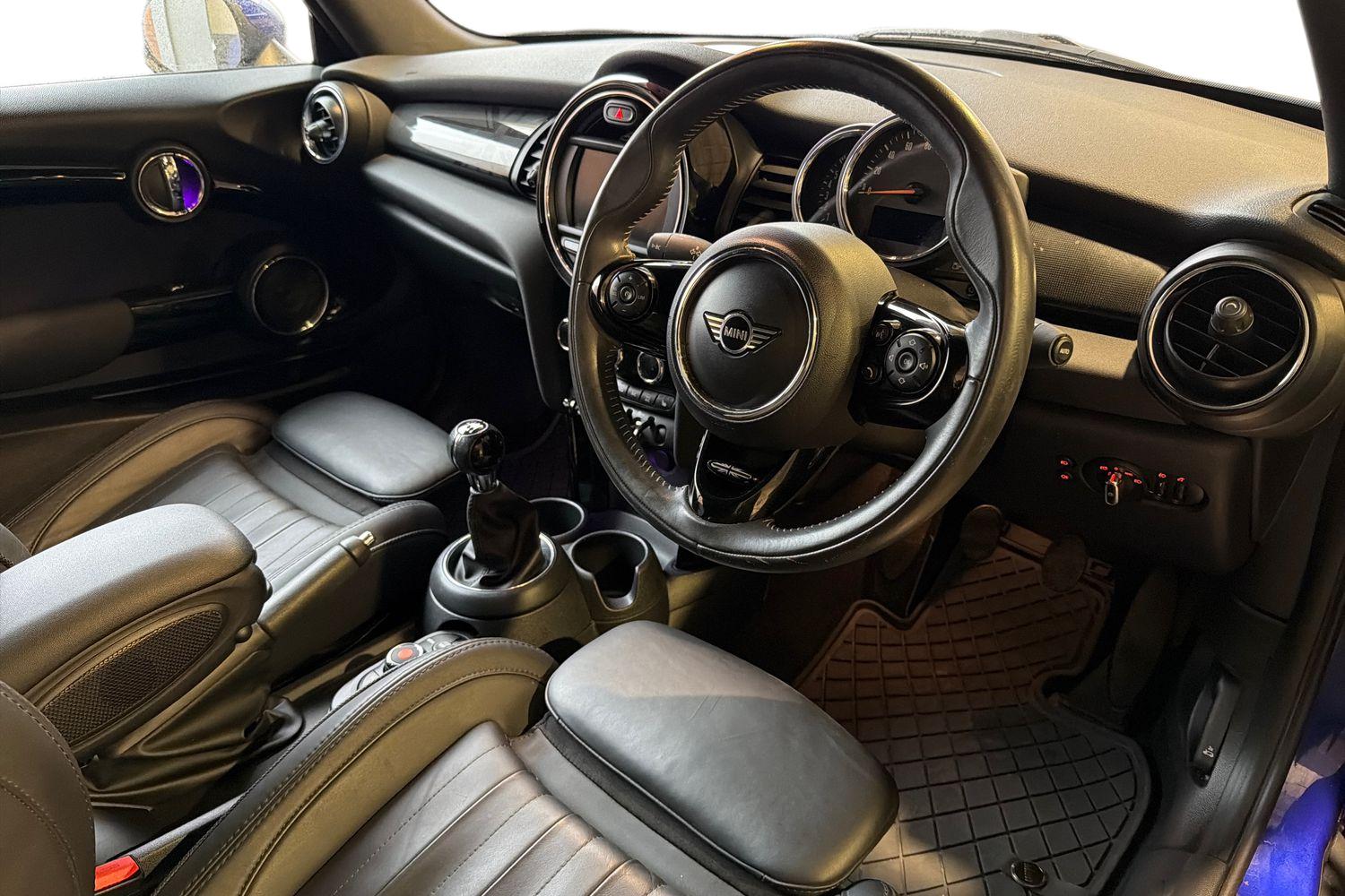 Used MINI Convertible 2019 for sale - 77280592: Photo 12