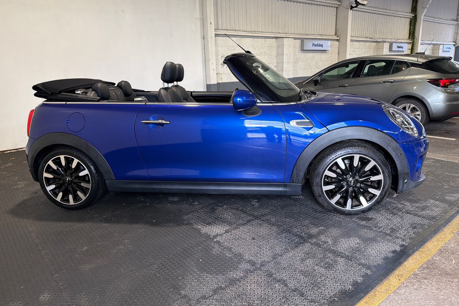 Used MINI Convertible 2019 for sale - 77280592: Photo 15