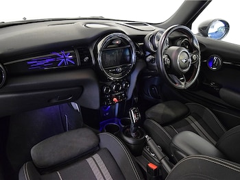 Used MINI Hatch 2018 for sale - 76692769: Photo