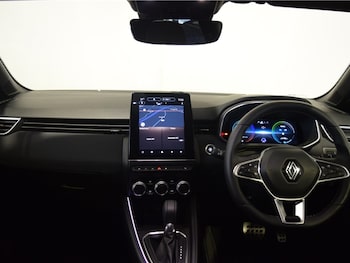 Used Renault Clio 2024 for sale - 75709367: Photo