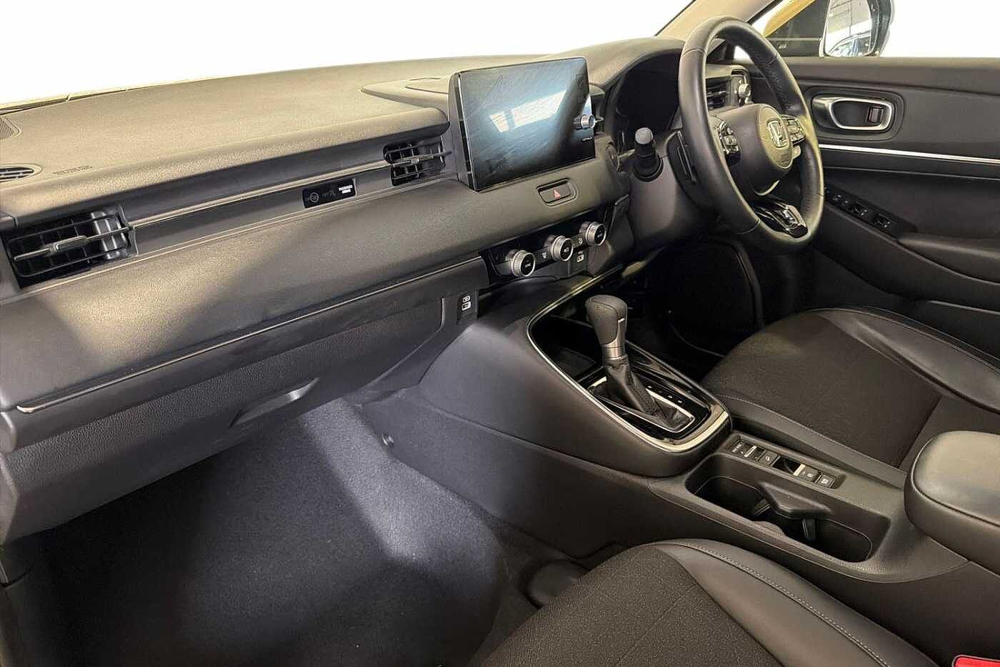 Used Honda HR-V 2023 for sale - 77052416: Photo 2