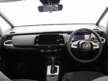 Used Honda Jazz 2023 for sale - 76800655: Photo