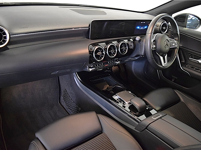 Used Mercedes-Benz A-Class 2018 for sale - 76154332: Photo 2