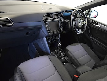 Used Volkswagen Tiguan 2016 for sale - 76586551: Photo