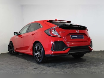 Used Honda Civic 2018 for sale - 76315687: Photo 3