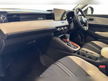 Used Honda HR-V 2024 for sale - 77785640: Photo