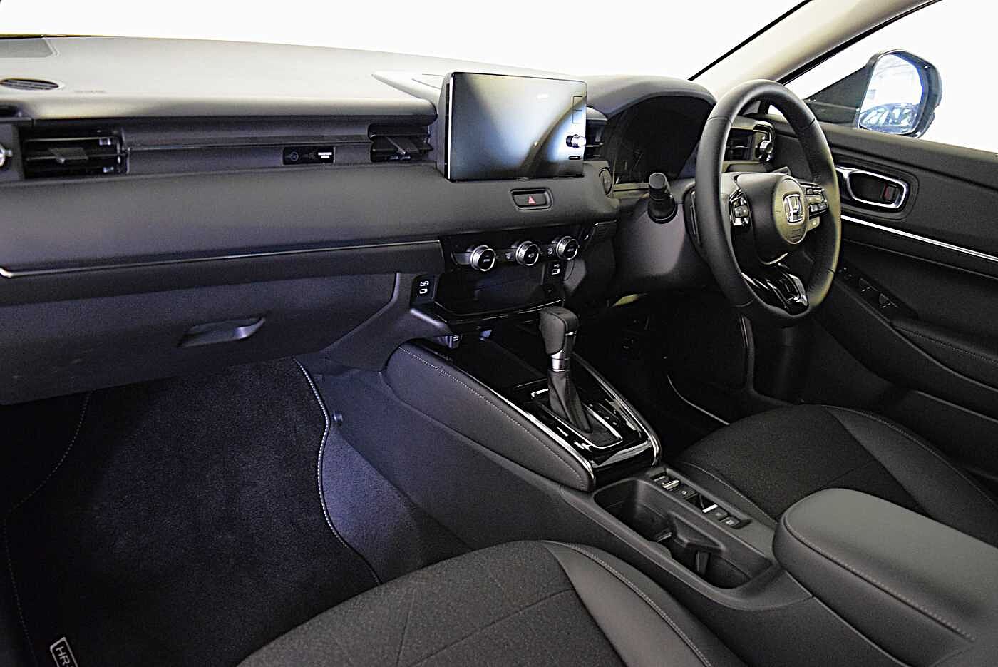 Used Honda HR-V 2025 for sale - 75992383: Photo 2