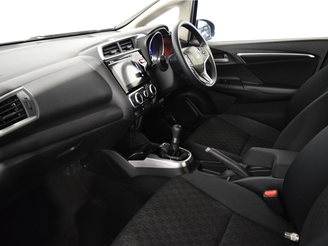 Used Honda Jazz 2016 for sale - 76692774: Photo 2