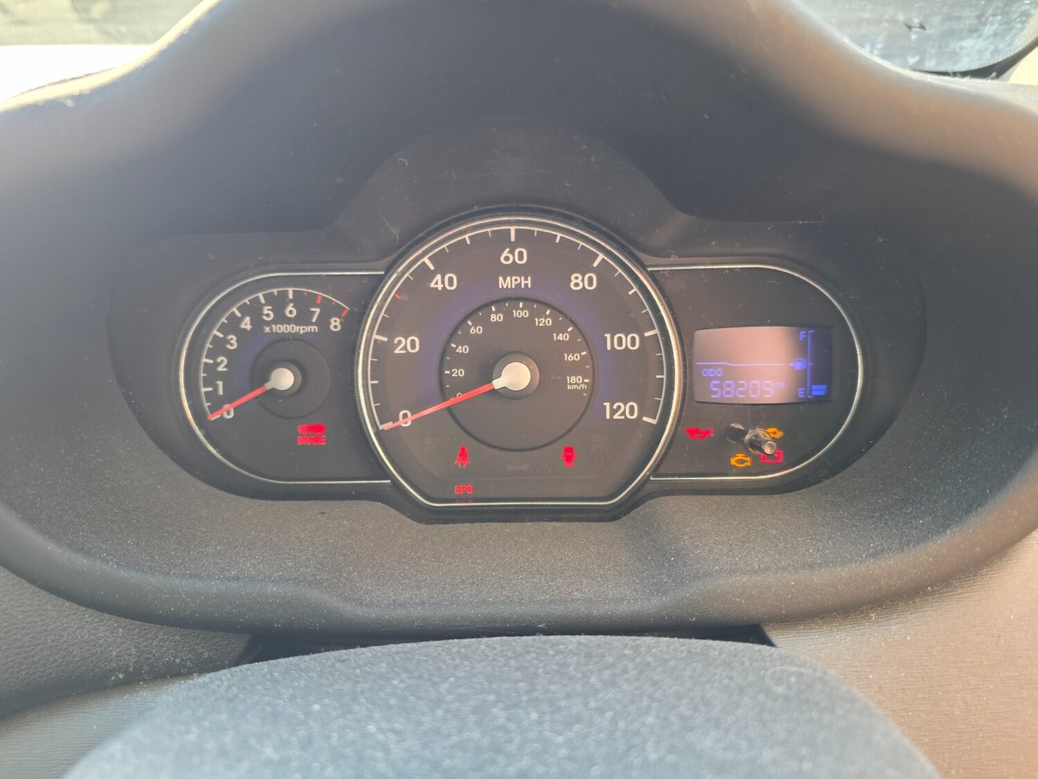 Used Hyundai i10 2011 for sale - 77930554: Photo 15