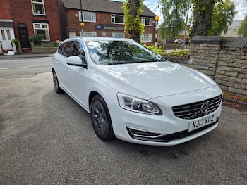 Used Volvo V60 2013 for sale - 75908511: Photo
