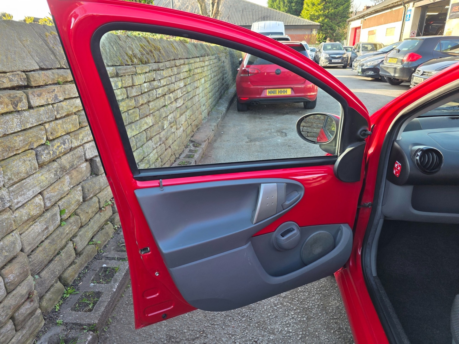 Used Toyota AYGO 2011 for sale - 78167841: Photo 21