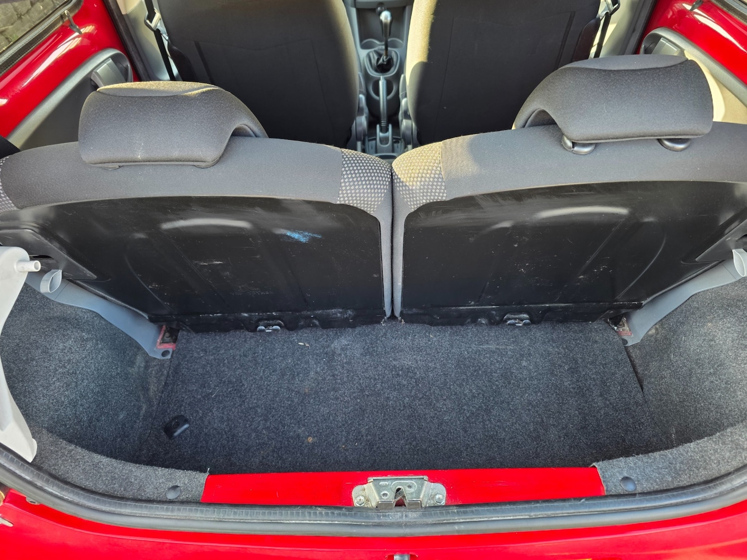 Used Toyota AYGO 2011 for sale - 78167841: Photo 24