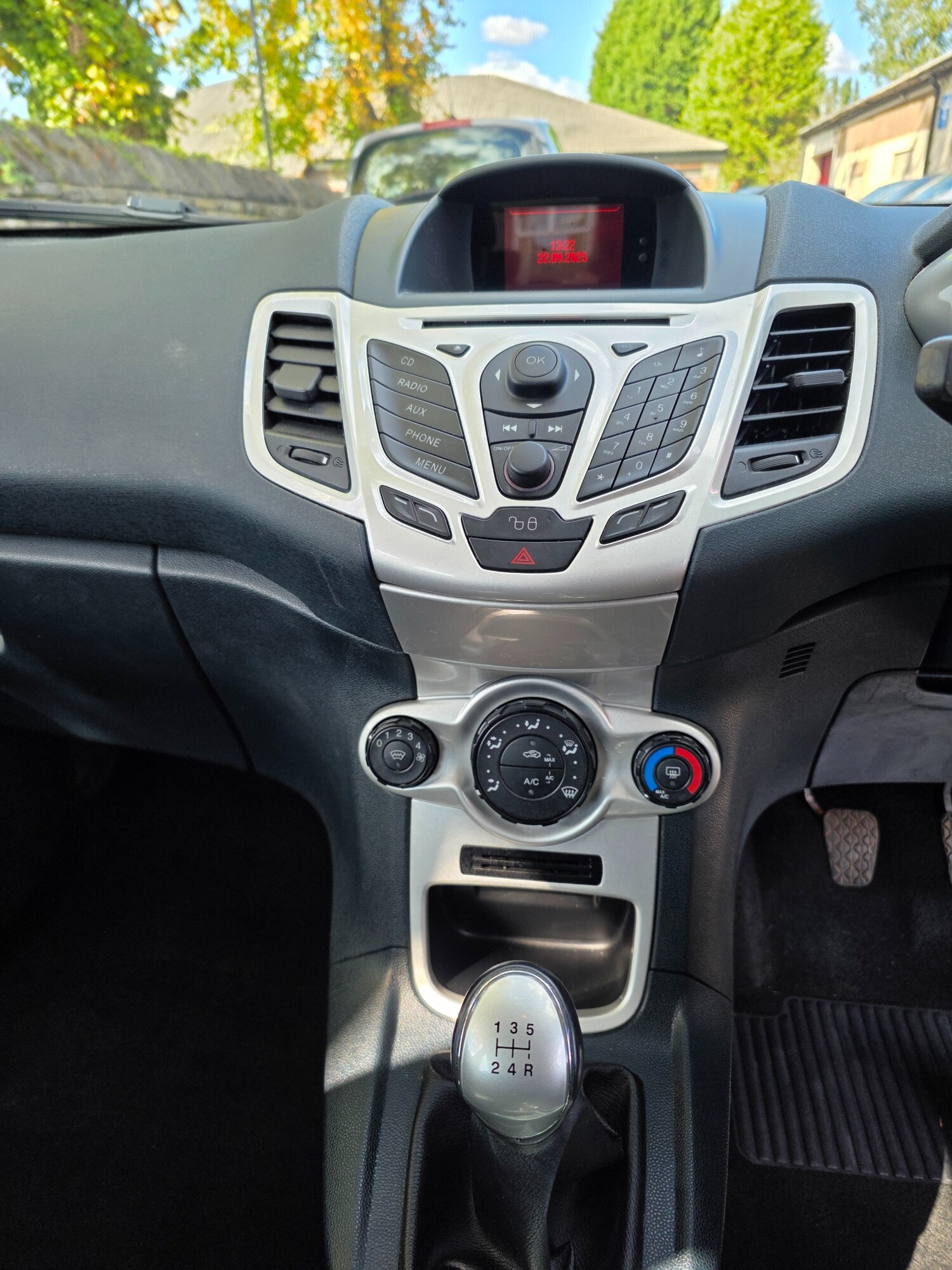 Used Ford Fiesta 2012 for sale - 76025959: Photo 13