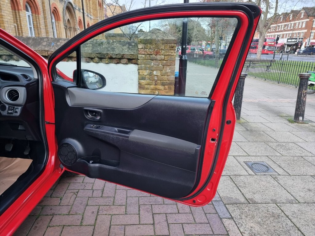 Used Toyota Yaris 2012 for sale - 77477758: Photo 10