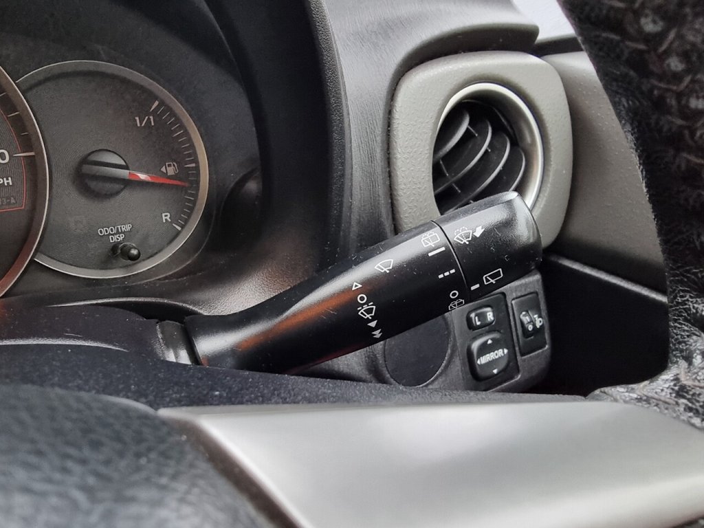 Used Toyota Yaris 2012 for sale - 77477758: Photo 38