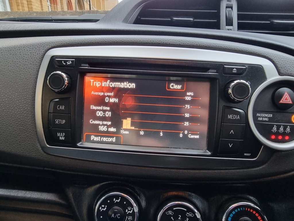 Used Toyota Yaris 2012 for sale - 77477758: Photo 45