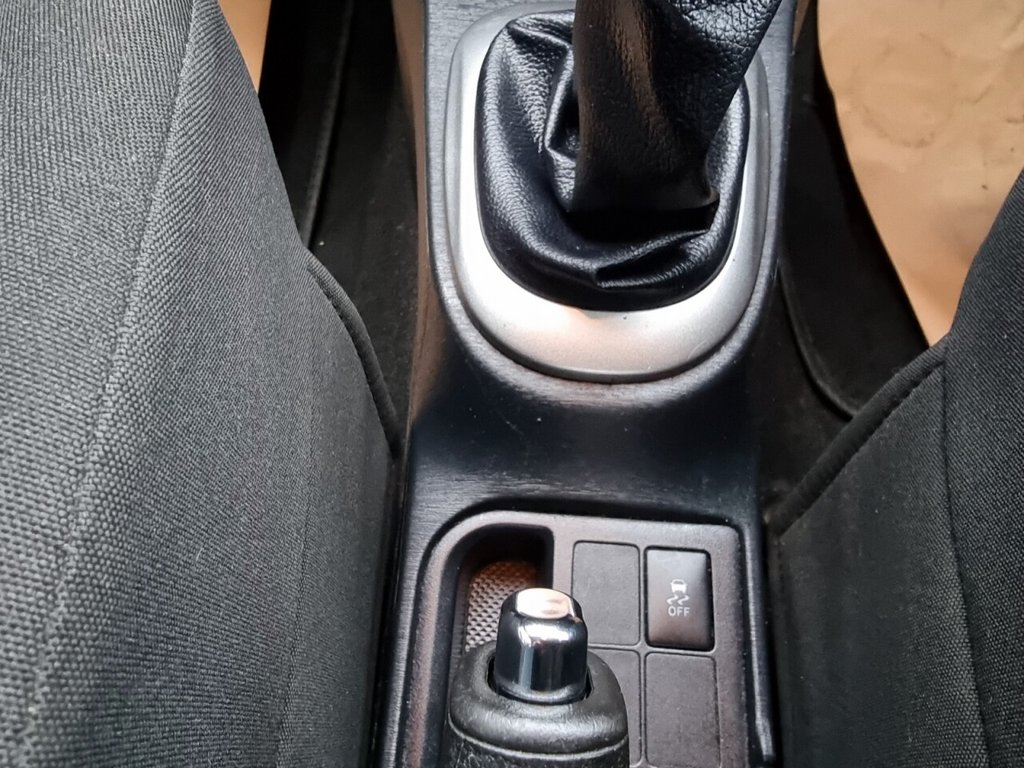 Used Toyota Yaris 2012 for sale - 77477758: Photo 49