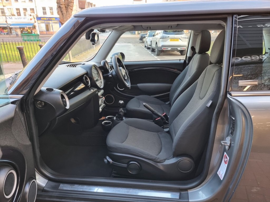 Used MINI Hatch 2010 for sale - 76783579: Photo 27