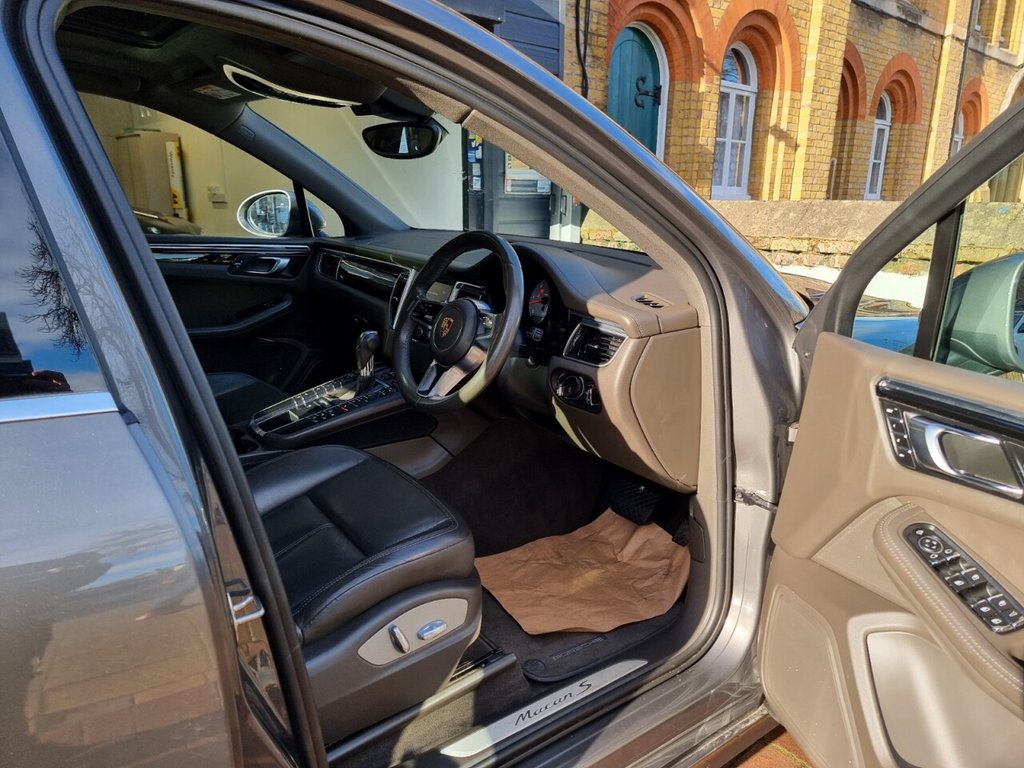 Used Porsche Macan 2015 for sale - 77672757: Photo 11