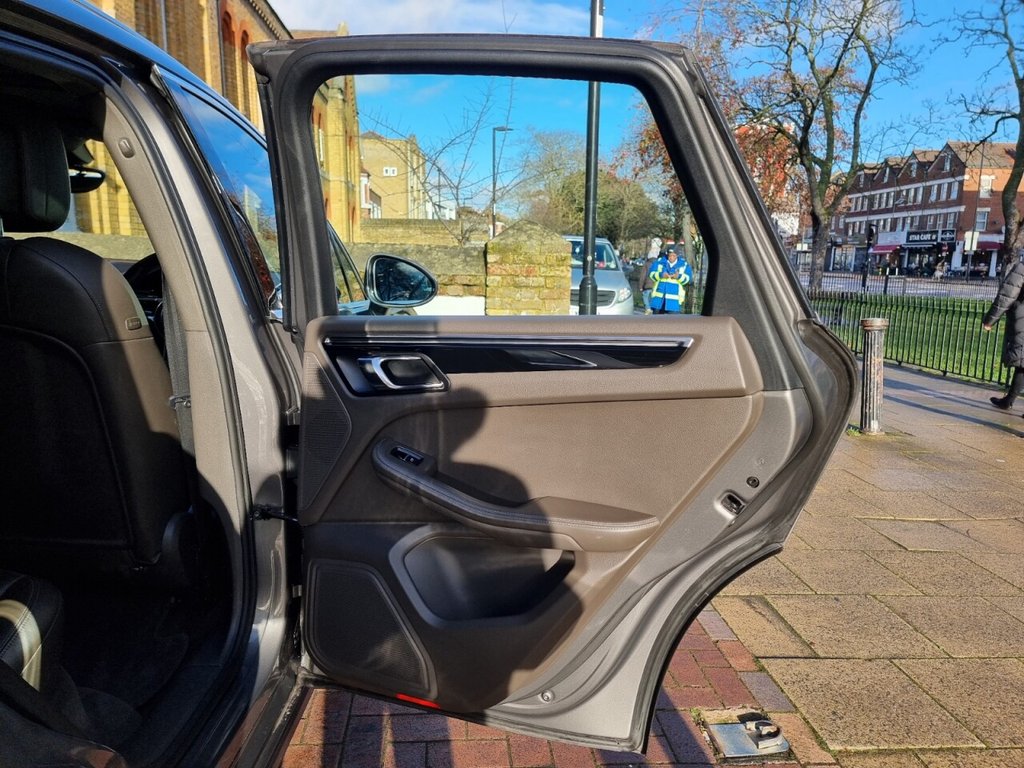 Used Porsche Macan 2015 for sale - 77672757: Photo 14