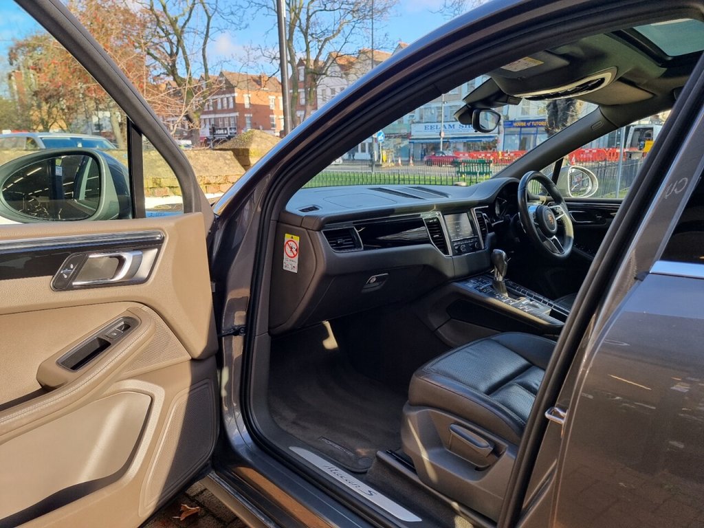 Used Porsche Macan 2015 for sale - 77672757: Photo 30