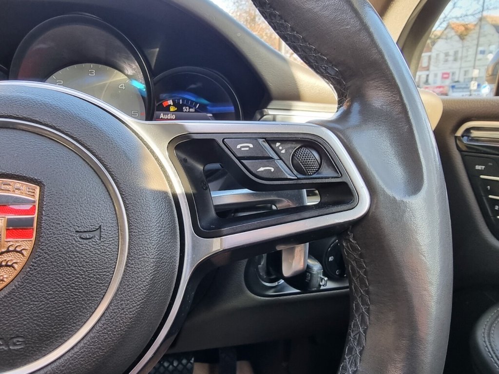 Used Porsche Macan 2015 for sale - 77672757: Photo 44