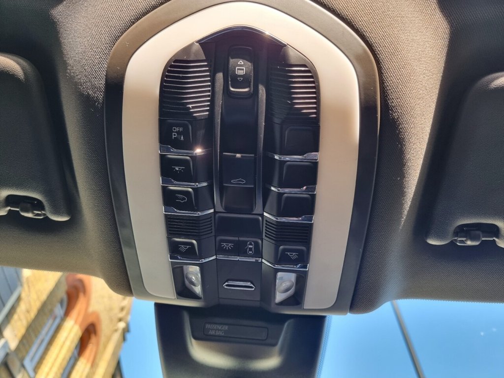 Used Porsche Macan 2015 for sale - 77672757: Photo 49