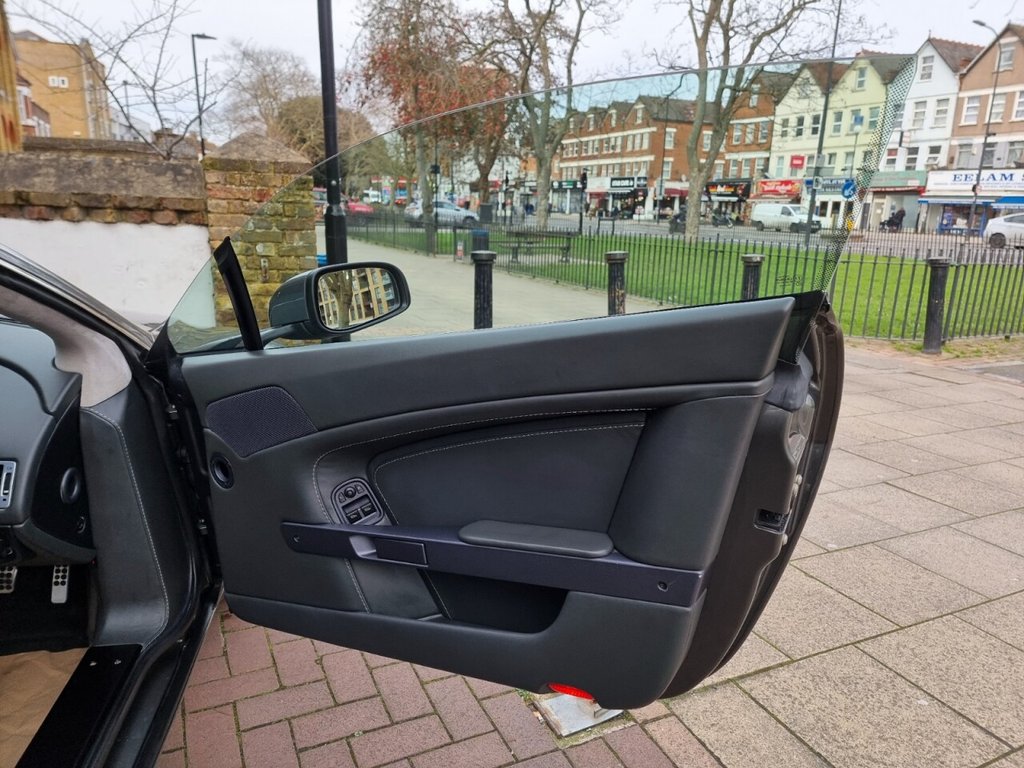 Used Aston Martin Vantage 2006 for sale - 77594272: Photo 9