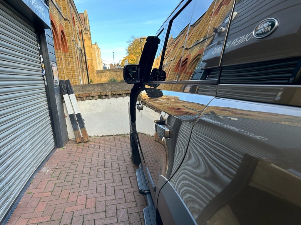 Used Land Rover Defender 2020 for sale - 76527245: Photo 15