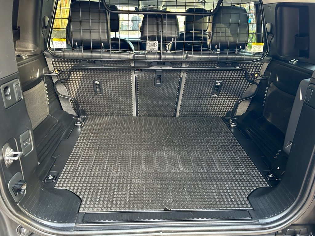 Used Land Rover Defender 2020 for sale - 76527245: Photo 24