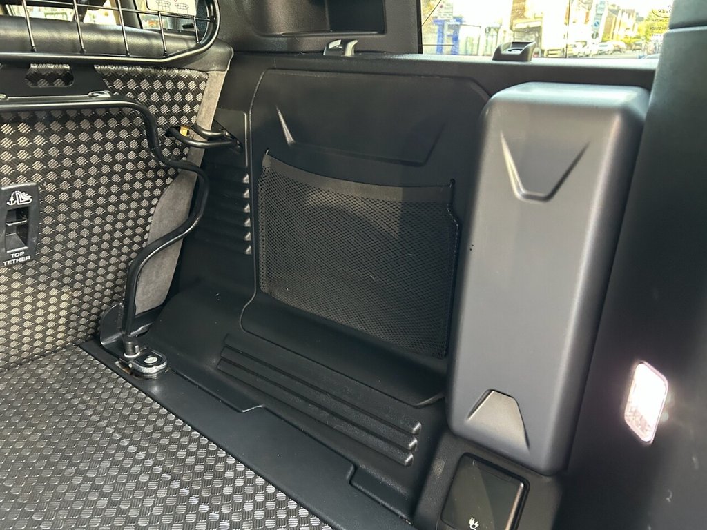 Used Land Rover Defender 2020 for sale - 76527245: Photo 28