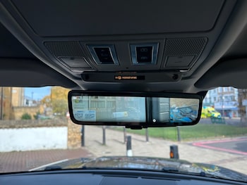 Used Land Rover Defender 2020 for sale - 76527245: Photo