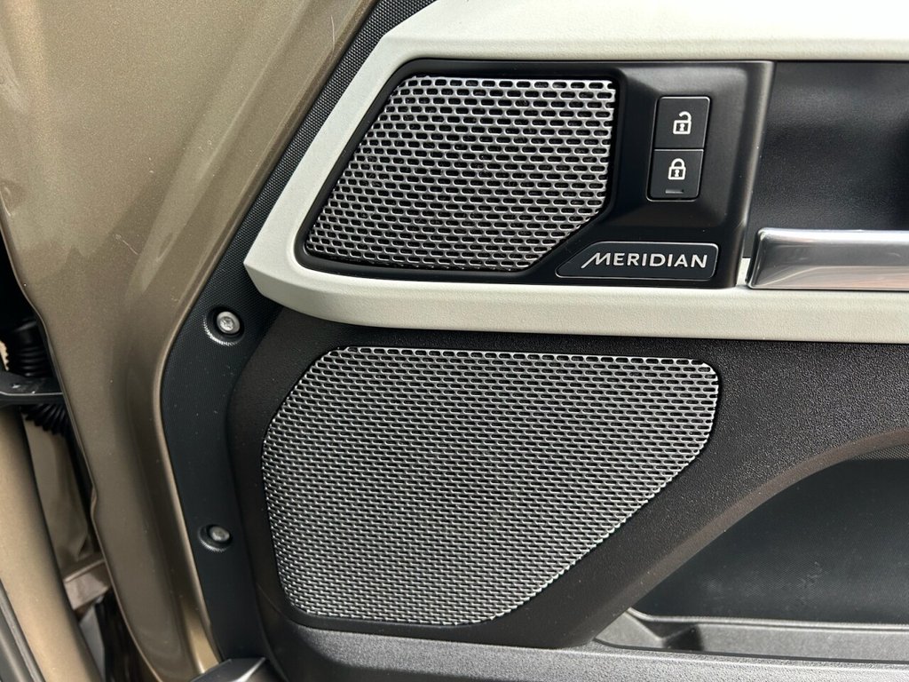 Used Land Rover Defender 2020 for sale - 76527245: Photo 43