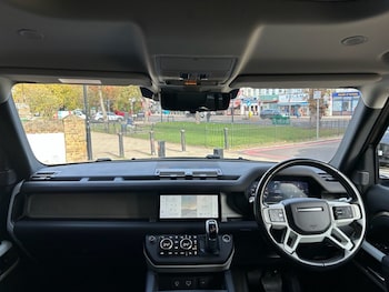 Used Land Rover Defender 2020 for sale - 76527245: Photo