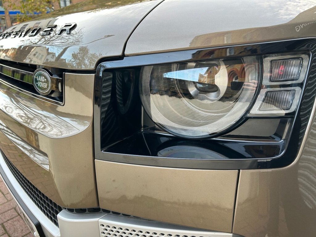 Used Land Rover Defender 2020 for sale - 76527245: Photo 8