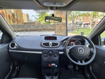 Used Renault Clio 2010 for sale - 78330214: Photo
