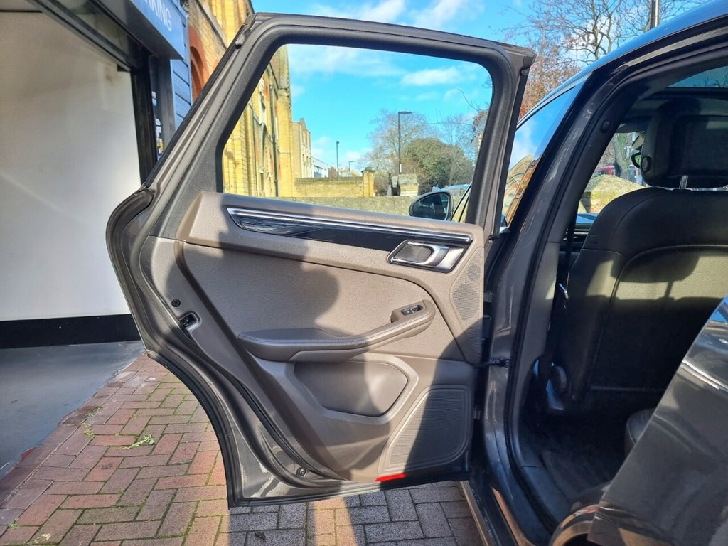 Used Porsche Macan 2015 for sale - 77269053: Photo 26