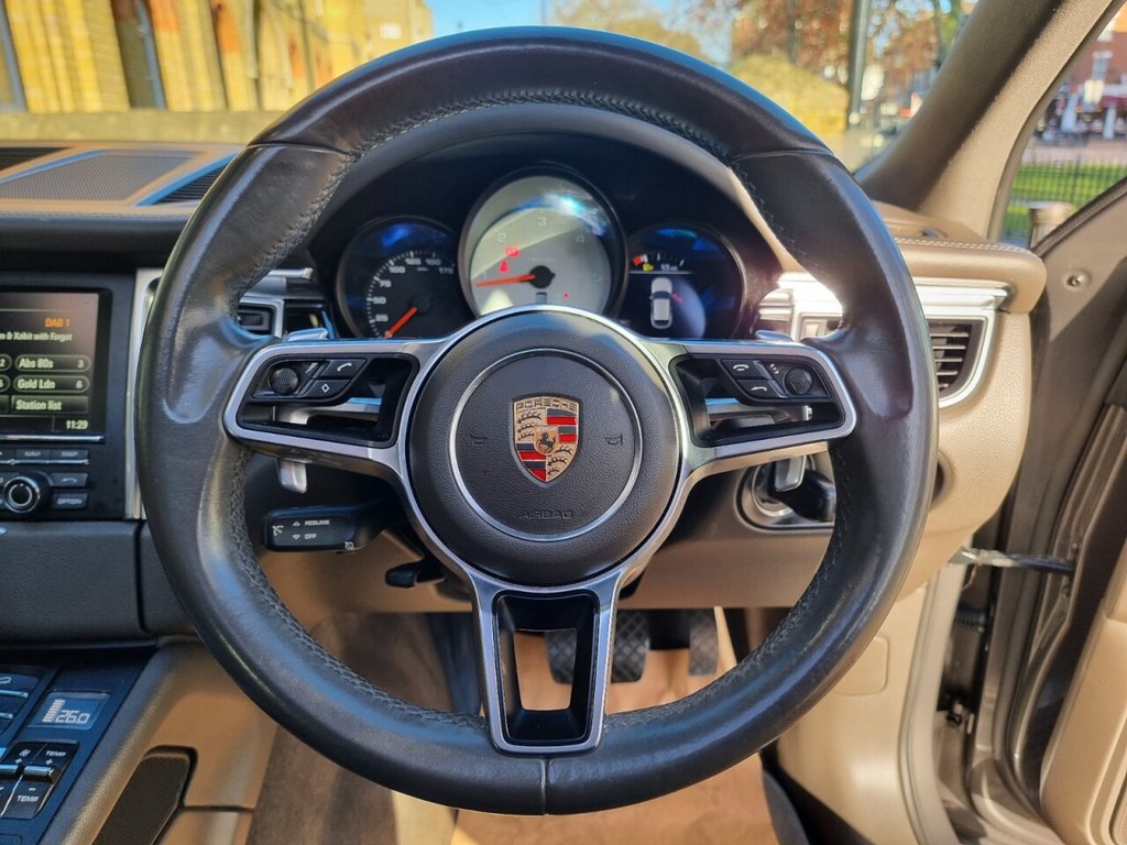 Used Porsche Macan 2015 for sale - 77269053: Photo 39