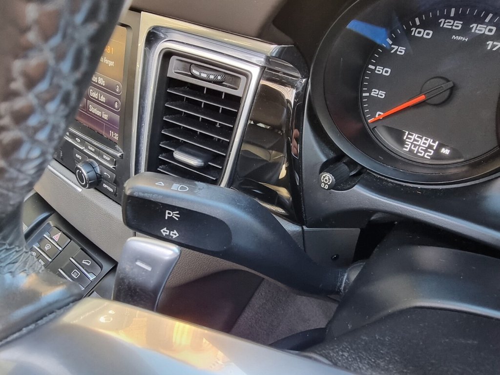 Used Porsche Macan 2015 for sale - 77269053: Photo 40